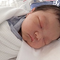新生男宝一枚，39+5疑似破水，宝宝爸晚上打牌去了，12点带我们去医院急诊，医生说没问题被退回来， 39+6...