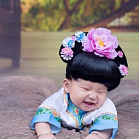 宝宝6个多月了，奶量吃的比较少，医生建议吃钙，有什么比较好的乳钙推荐吗，找了两款，不知大家有没有吃...
