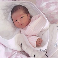 37+4 男宝 剖腹产 孕期从怀孕就一直吐基本吐到生，胎心一直140/145左右 走路从后面都看不出来怀孕的 没...
