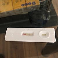 这算是无效吗？药店买的试纸