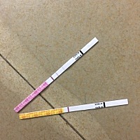 晚上还是姨妈感很重，也不知道是不是喝了凉水的原因，胸依旧非常胀痛 唉，金.秀.儿却也还是大白板！