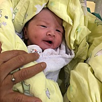 辛苦我的老婆大人，亲爱的儿子。感谢你的到来。让爸爸妈妈更加的恩爱，让我们一起家更美满幸福。预...