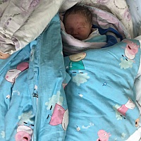 38周终于卸货 37周宫口已开一指宫颈松软医生说随时都可能生回家等待一周 晚上十点二十分钟疼一次 可以忍...