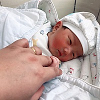 宝宝今天出生已经第三天了。给还没有出生的宝妈一点点建议。在这段时间，会有很多的朋友出于好心，给你...