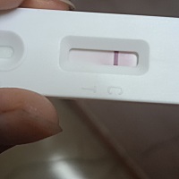 姨妈推迟四天，咋感觉还是一条线