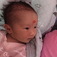 由于刨腹产伤口疼加上有点感染、在医院住4天回来、给宝宝没有母乳喂养，加上回来这个有名无实的“婆婆”...