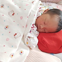 宝宝11天了，今天才感觉精神点儿了，分享一下产程， 顺产，男孩儿，6斤2两，轻微撕裂 1号上午10点滴催产...