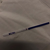 请大家帮我看看 我是不是怀孕了 哭了