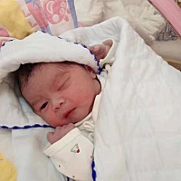 7.25早产女宝，出生5斤，现在80天了，13斤，看下变化大吗？