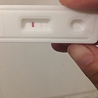 这是怀孕了吗？大宝五岁了，一直带套避孕。上个月想说随缘要二胎，就没避孕。我月经一直不准，我们挺频...