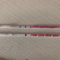 (帮转)接姨妈啊小姐姐们，我也是上个月二十八号来的，现在还没来。测了金.秀.儿排卵纸是阳，以为第二天...