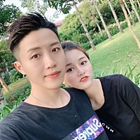 一家人一起，就是最大的幸福🌟 这是粑粑麻麻 我和奶奶👵 开心呀开心🥳