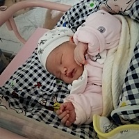 图一弟弟，图二姐姐成功翻盘，4个月检查是女孩子。也没去多想，女孩子也喜欢。当破腹出来的时候医生...