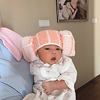 孩子还有十几天就要一百天啦，从出生到现在。我也从一个小孩感觉一夜之间长大了。以前很讨厌小孩子，可...