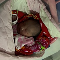 10月18日早上见红，开一指，下午三点多住院，六点进产房打了无痛，八点零五生出小佩奇，过程酸爽，但结...