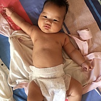 求宝妈们支招，宝宝厌奶两个月了不见好，母乳也吃的少，奶粉一点都不吃，水也不喝，但精神蛮好睡眠也好...