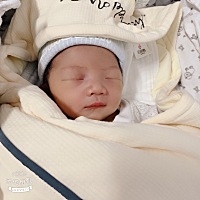 10月5日预产期，10月11日还没发动，由于超过预产期一周，医生建议住院观察，10月12日凌晨12点15分肚子有...