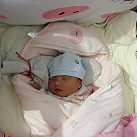 宝宝出生22天了。男宝比较磨人