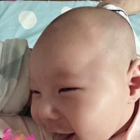 生了一个爱笑的宝宝，每天都是乐呵呵的😁😁❤️