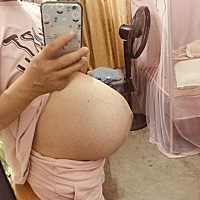 所有症状在我这里都准，看肚子准。10个人，有9个人说是男宝， 1.整个孕期喜欢吃酸的食物，酸儿辣女，准...