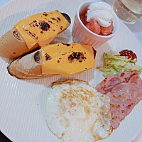 早ﾉ☀ 今天我家大厨休息，美味的早餐吃起来☺☺
