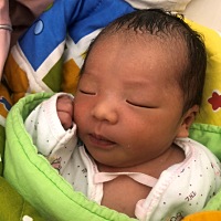 宝宝刚出生时 30天 两个月 咋感觉长变样了