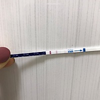 比周六早上颜色深点，本来该来好事是25，26号这样，今天早上起来有点头晕