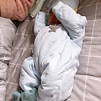 14天的宝宝大腿根淹皮  抹什么好？？？？