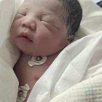 剖腹产男宝，看到宝宝那一刻一切痛都值得