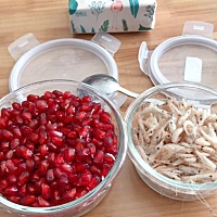 孕期没有忌口。 哺乳期我老公像防贼一样防着我， 外面的东西不许吃， 零食不能吃， 只能吃水果和虾米那...