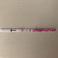 关于同房在确定排卵的那几天，最好拿金.秀.儿排卵纸多确认对比😃你和你先生的心情一定要放松，要愉悦