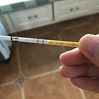 一直坚持测试纸，金秀儿半定量真的很靠谱，精准测到排卵日，然后安排，这个月就中了，希望宝宝健康哦