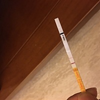 有没有15号排卵的姐妹，有测出来的吗？我今天测了金秀儿早孕还是白板，不知道是不是太早了，可是肚子有...