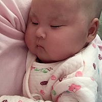 为什么我家宝宝只吃母乳不吃奶粉？白天母乳不够就一直哭看的我都好心疼、
