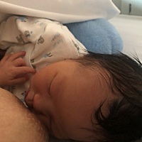 40➕6生的 小王子🤴一个  宝宝真的是太疼我了 本来当天早上要到医院催生的 结果当天凌晨就开始有...