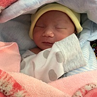老婆很勇敢，6斤7两的🐷宝宝顺产成功，是个男宝宝，大家能帮忙想个名字么😂姓李