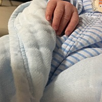 原本今天才是预产期，但乔治宝宝👶在37+5的时候就迫不及待出来和爸爸妈妈见面了。10月20号凌晨肚子痛...
