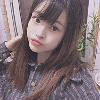 从来都不坦荡  情绪全写在脸上 不开心的时候  不爱说话 笑也很勉强  明明都是他不对   反而所有的人都觉...