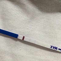 前几天做梦梦到自己怀孕了 起床测了一下 发现有很浅的粉色 然后连续四天的试纸 好像有点点加深 姨妈过了...