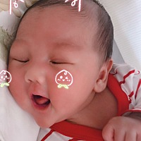 宝宝屁股那里，接近肛门那！长了一个小疙瘩肉肉的那种，去看了医生拿了两个药膏混合抹，抹了几天也没啥...