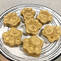 图1⃣️早餐：红枣山药糕 图2⃣️3⃣️午餐：南瓜粥➕香煎豆腐块➕鸡肉丸。    图4⃣️5⃣️晚餐：黎麦...