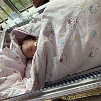 不容易啊 将近36小时的催产经历 今生难忘吧 宝宝4030g 太大只了 妈妈好辛苦💦