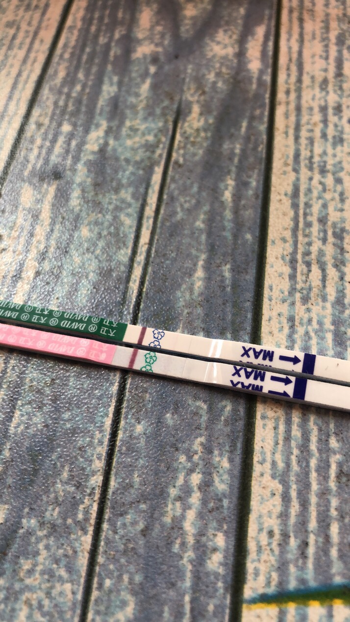 大家帮忙看看，是有印的吗？我感觉自己看眼花了