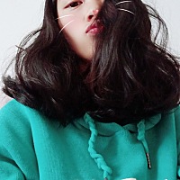 半个月没洗头成自然卷了都😝😝😝😝