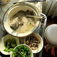 月子餐大家都吃啥，汤汤水水淡无味，真的吃怕了 昨天晚上是甲鱼汤和鸽子汤 都是我平时碰都不碰的东西