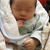真是对你的爱永远爱不完，我的宝贝女儿愿你一生平安快乐幸福健康