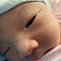 生孩子到现在第四天，每天经历着不同的痛。     三言两语也说不清内心的思绪，总之妈妈是最伟大的。...