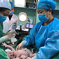 下午1:05进的产房，我1:28生的小宝宝。其中的疼痛无法言语。