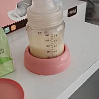 天天倒掉乳汁，已经五天没给宝宝喝母乳了，真浪费， ，牙龈牙齿还没好，明天开始喂母乳，有点心疼我自己...