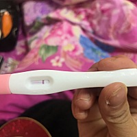 上午测的，不知道是不是自己眼花，总感觉有印。姐妹们帮我看看。